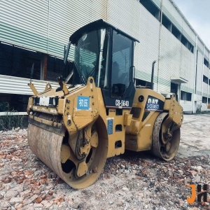 CATERPILLAR CB564D