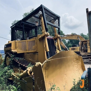 CAT D8N